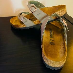 Classic Double Strap Birkenstock Sandals in Light Cream Good Condition size 39